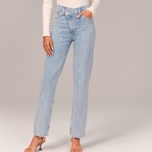 Abercrombie & Fitch The '90 Straight Jean